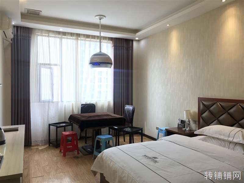 恩施黄泥坝和润城旁临街宾馆转让