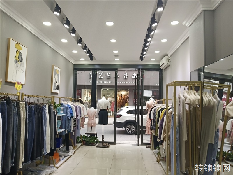 恩施航空路二巷临街旺铺转让（可空转）