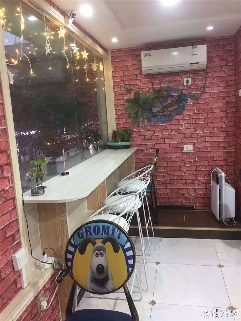 舞阳坝州医院旁经营中旺铺转让  可空转