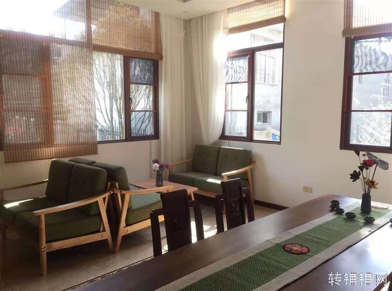 利川市群凤雅居出租