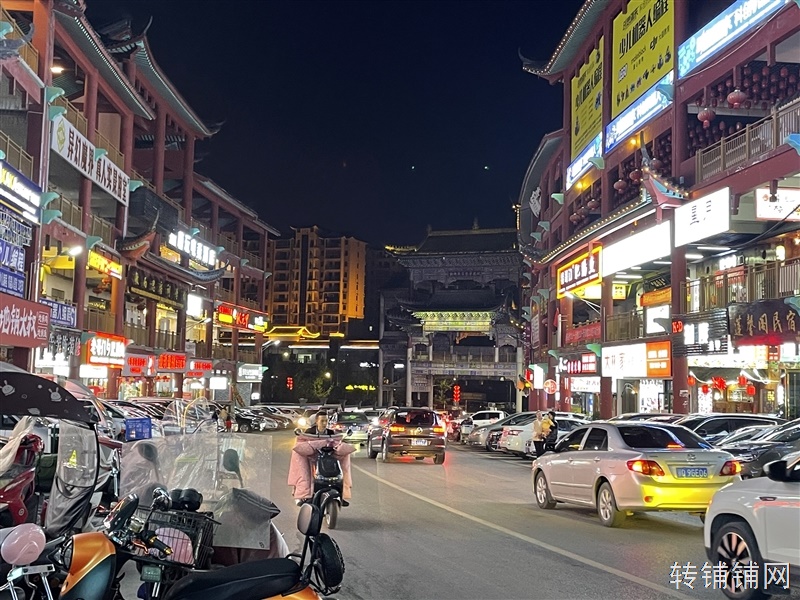 华龙城三期餐饮旺铺转让