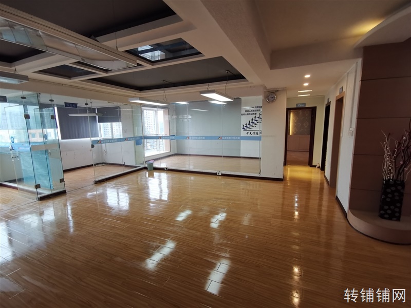 恩施清江水岸旺铺直租/190平米