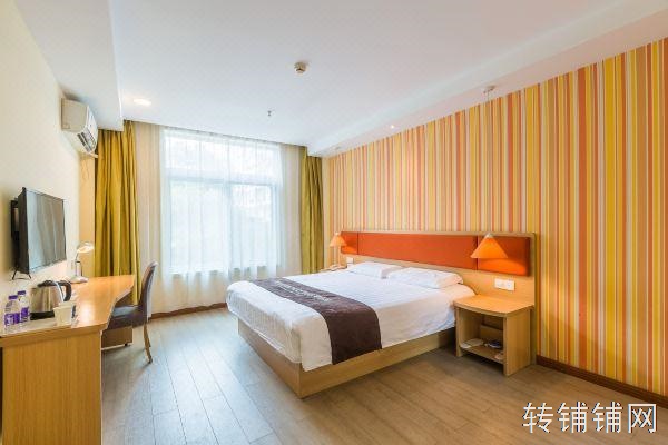 恩施市区湖北民院大门旁边营业中40间房宾馆有免费停车场低价转让