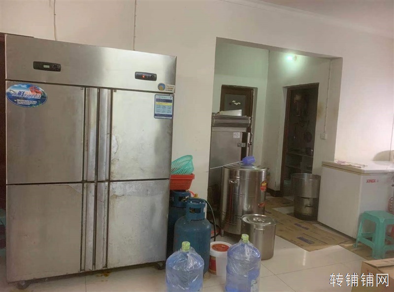 硒都茶城外卖店转让